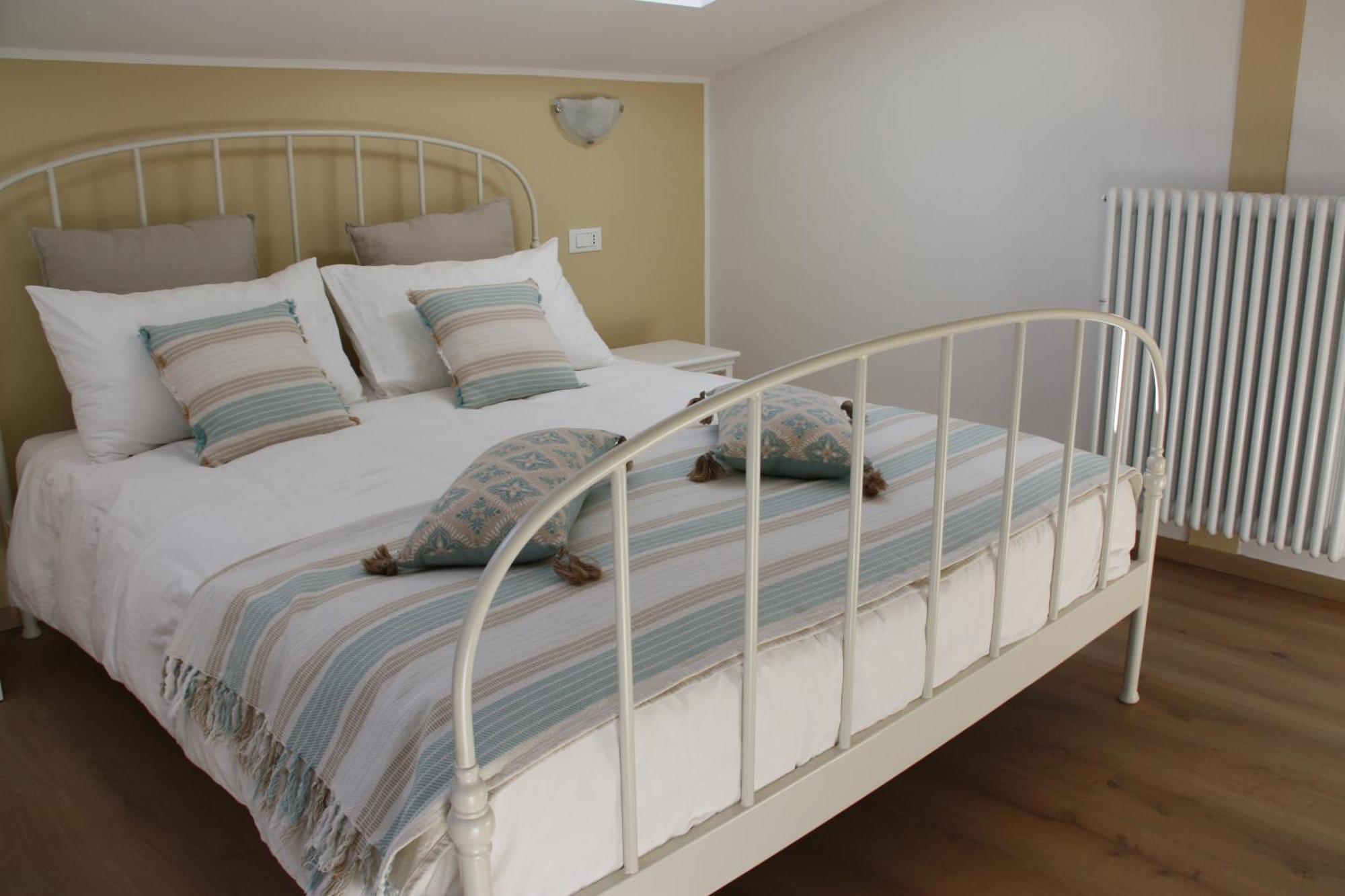บีแอนด์บี เล แมกโนเลีย Bed & Breakfast Faggeto Lario ภายนอก รูปภาพ