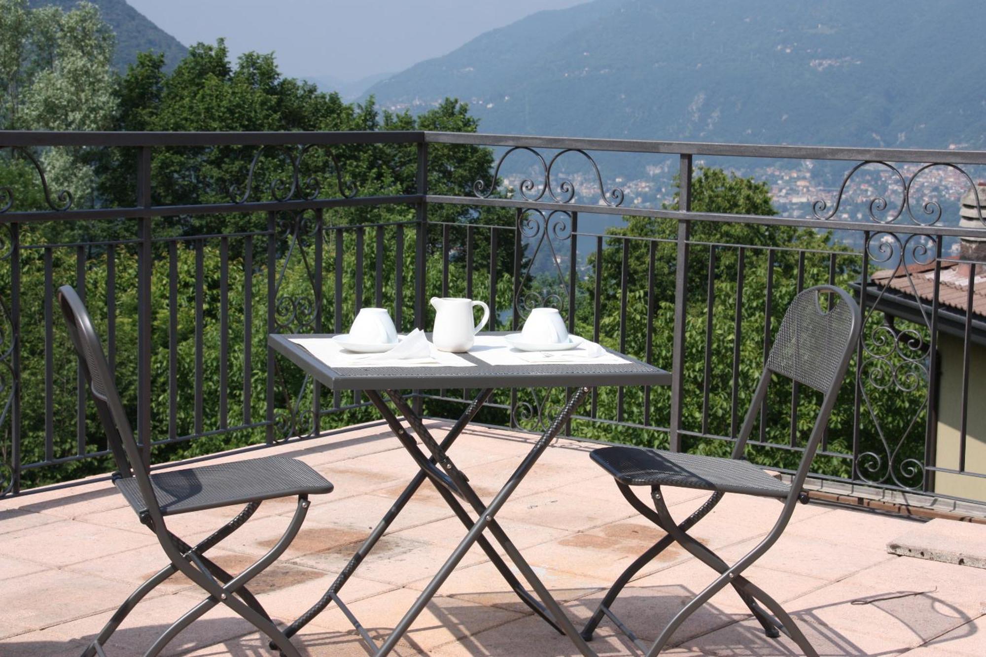 บีแอนด์บี เล แมกโนเลีย Bed & Breakfast Faggeto Lario ภายนอก รูปภาพ
